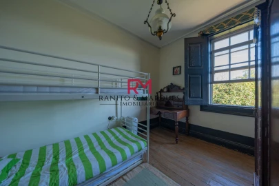 Quinta T9 para Venda em Paredes