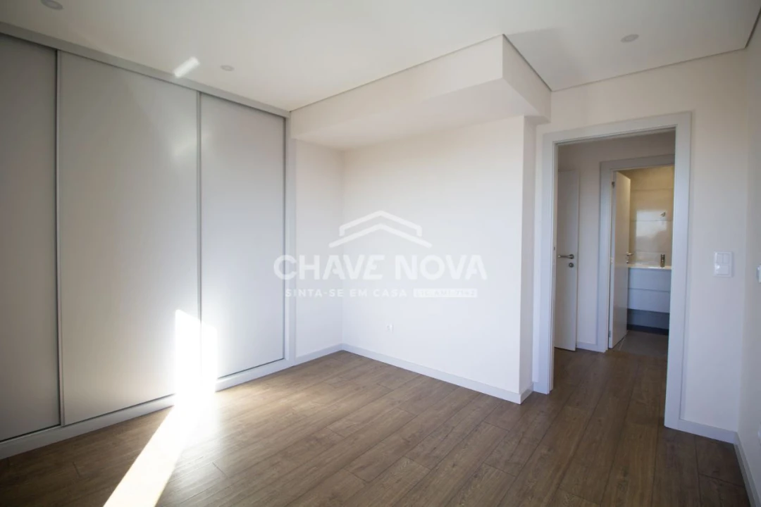 Apartamento T3 para Venda em Cedofeita, Santo Ildefonso, Sé, Miragaia, São Nicolau e Vitória Foto 5