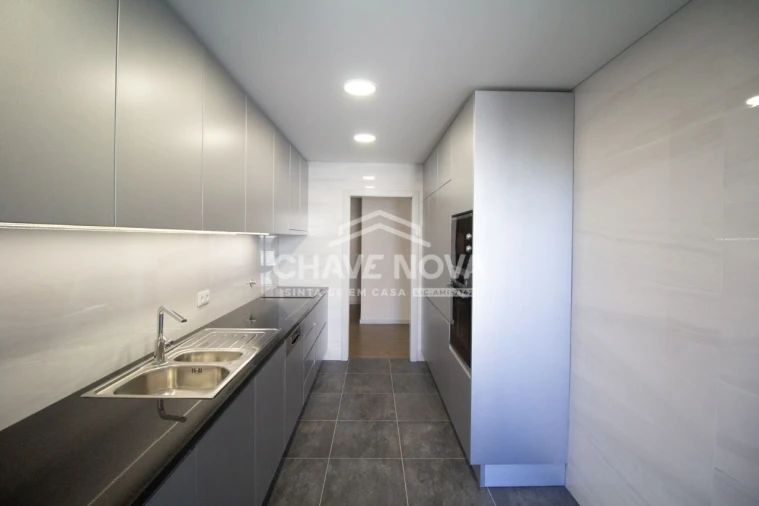Apartamento T3 para Venda em Cedofeita, Santo Ildefonso, Sé, Miragaia, São Nicolau e Vitória Foto 18