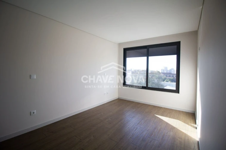 Apartamento T3 para Venda em Cedofeita, Santo Ildefonso, Sé, Miragaia, São Nicolau e Vitória Foto 2