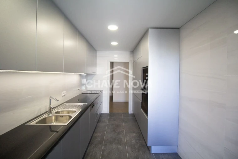 Apartamento T3 para Venda em Cedofeita, Santo Ildefonso, Sé, Miragaia, São Nicolau e Vitória Foto 18