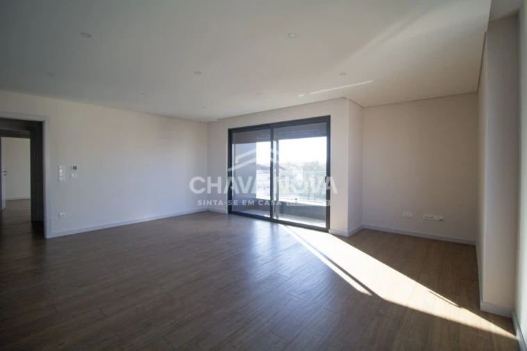 Apartamento T3 para Venda em Cedofeita, Santo Ildefonso, Sé, Miragaia, São Nicolau e Vitória Foto 9