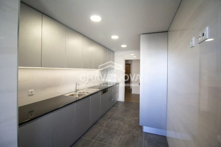 Apartamento T3 para Venda em Cedofeita, Santo Ildefonso, Sé, Miragaia, São Nicolau e Vitória Foto 18