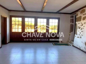 Quinta T5 para Venda em Roriz