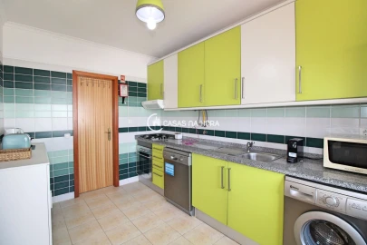 Apartamento T3 para Arrendamento férias em Estômbar e Parchal