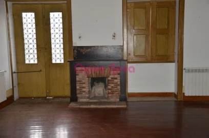 Quinta T6 para Venda em Santa Cruz da Trapa e São Cristóvão de Lafões