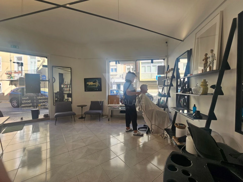 Loja para Trespasse em Campo de Ourique Foto 3