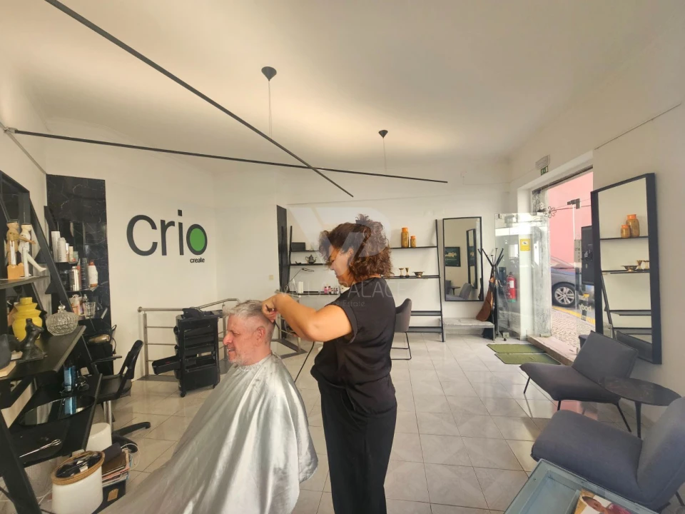 Loja para Trespasse em Campo de Ourique Foto 1