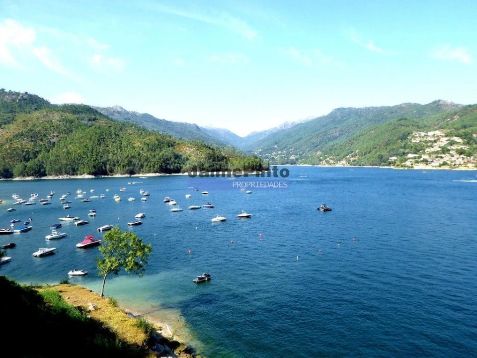 Moradia T5 para Venda em Campo do Geres Foto 5