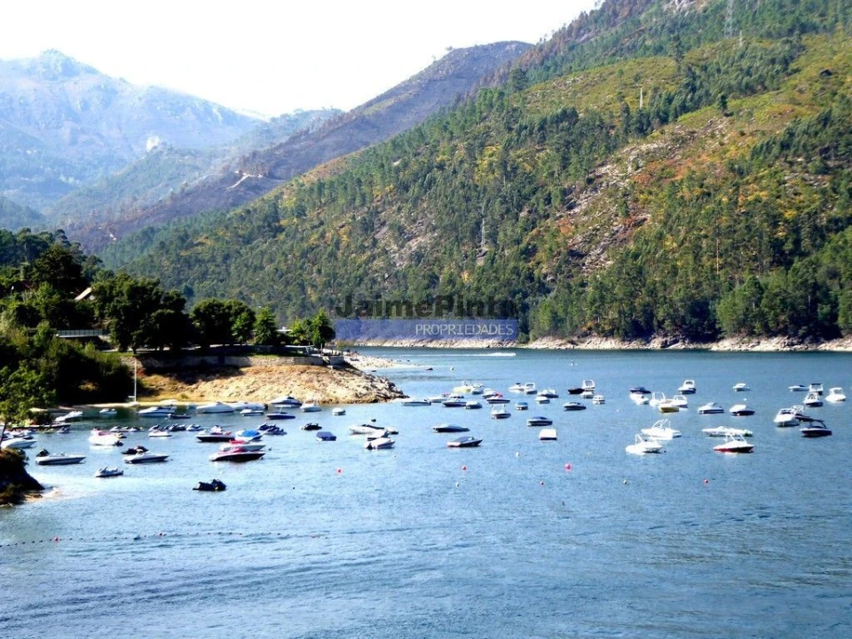 Moradia T5 para Venda em Campo do Geres Foto 6