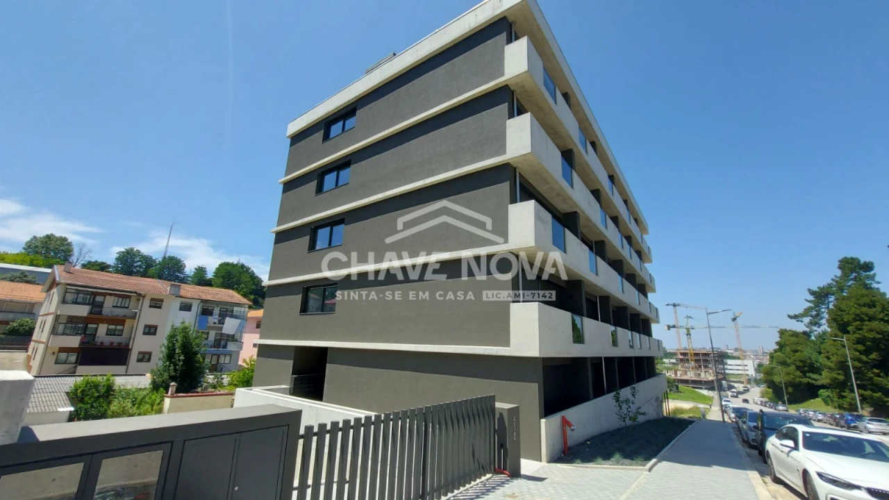 Apartamento T0 para Venda em Oliveira do Douro Foto 4