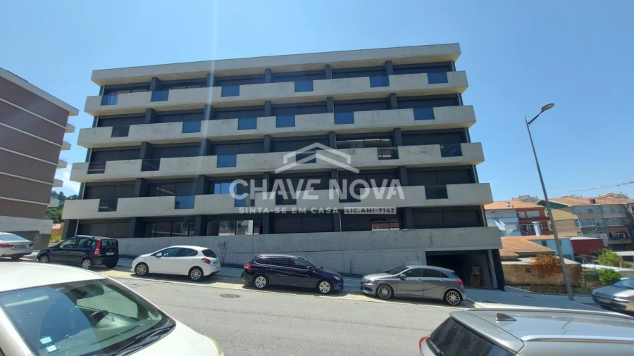 Apartamento T0 para Venda em Oliveira do Douro Foto 2