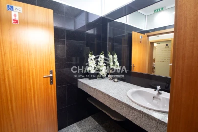 Negócio para Venda em Vermoim