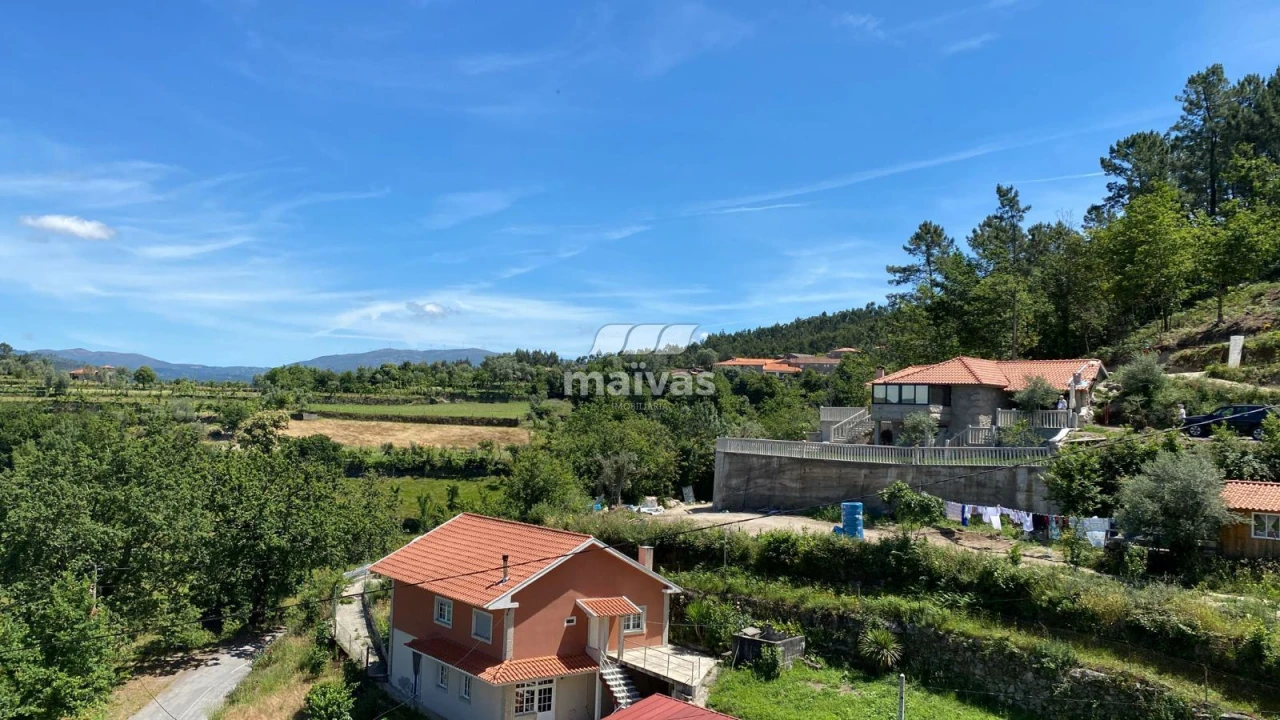 Terreno Misto para Venda em Sobradelo da Goma Foto 8