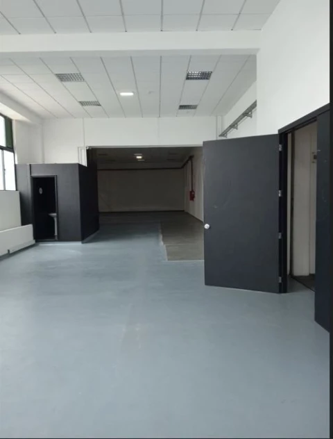 Armazém para Arrendamento em Paranhos