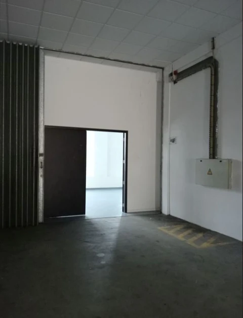 Armazém para Arrendamento em Paranhos