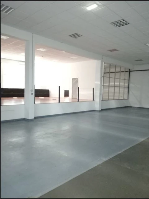 Armazém para Arrendamento em Paranhos