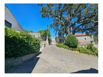 Moradia T4 para Venda em Fridão