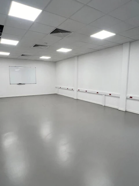 Armazém para Arrendamento em Paranhos