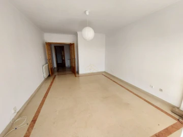 Apartamento T2 para Arrendamento em Oeiras e São Julião da Barra, Paço de Arcos e Caxias