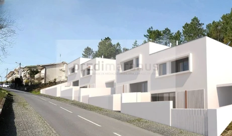 Moradia T3 para Venda em Vila Caiz