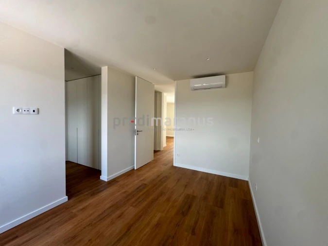 Moradia T3 para Venda em Vila Caiz Foto 14
