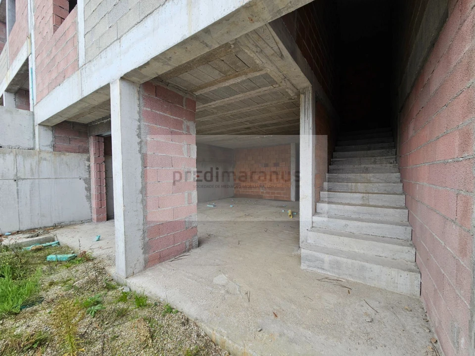 Moradia T3 para Venda em Vila Caiz Foto 5