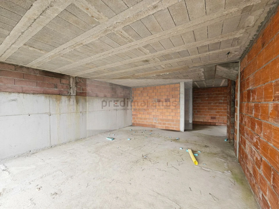 Moradia T3 para Venda em Vila Caiz Foto 6