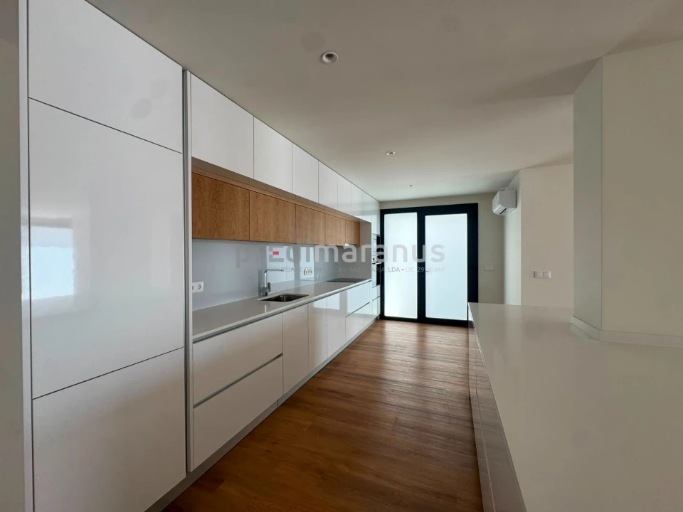 Moradia T3 para Venda em Vila Caiz Foto 3