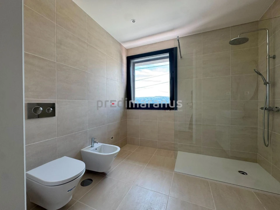Moradia T3 para Venda em Vila Caiz Foto 14