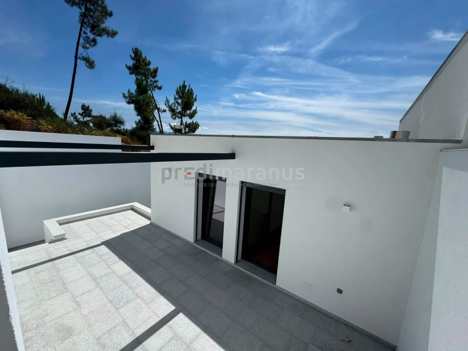 Moradia T3 para Venda em Vila Caiz Foto 16