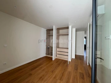 Moradia T3 para Venda em Vila Caiz