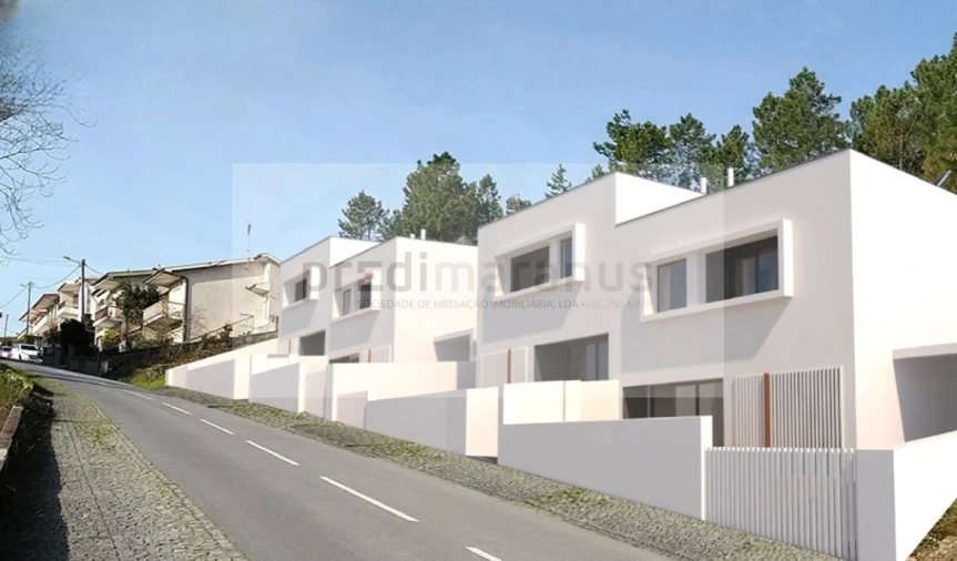 Moradia T3 para Venda em Vila Caiz Foto 2