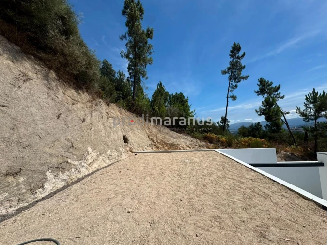 Moradia T3 para Venda em Vila Caiz Foto 18