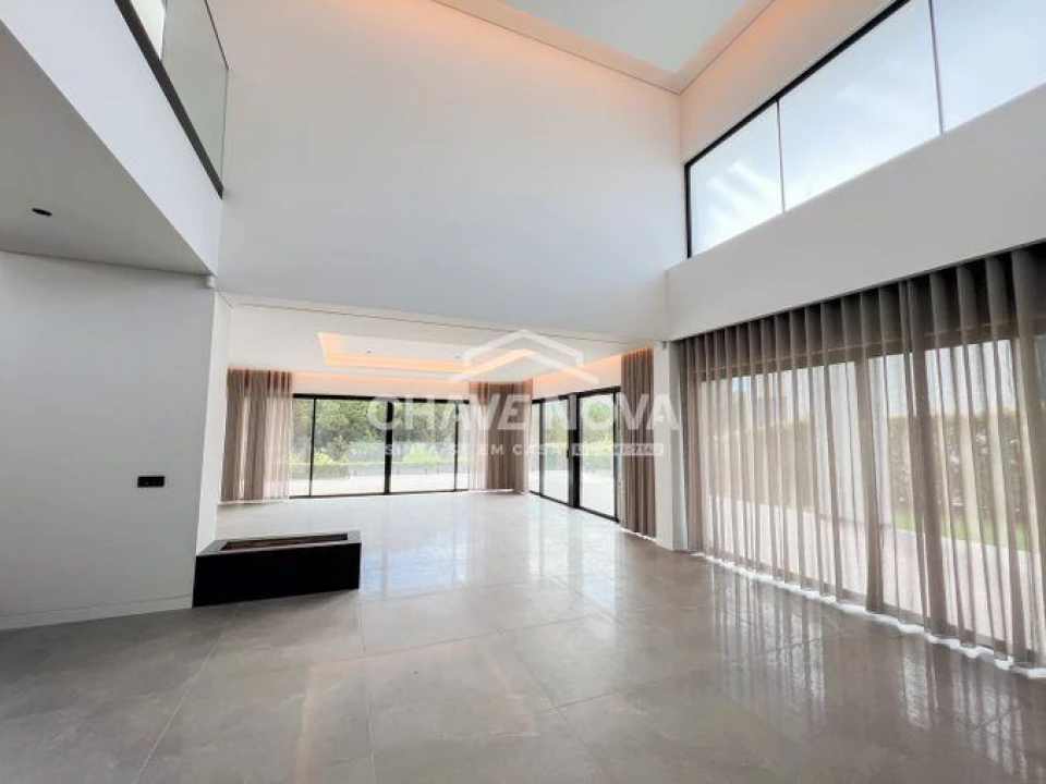 Apartamento T4 para Venda em Quarteira Foto 11