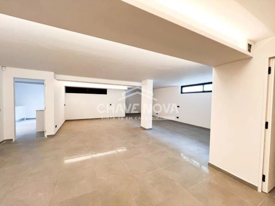 Apartamento T4 para Venda em Quarteira Foto 24