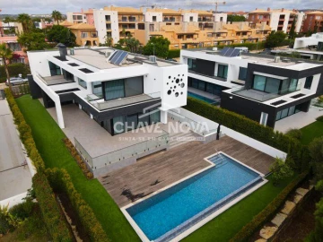 Apartamento T4 para Venda em Quarteira