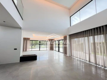 Apartamento T4 para Venda em Quarteira