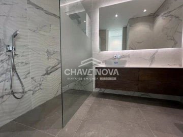 Apartamento T4 para Venda em Quarteira