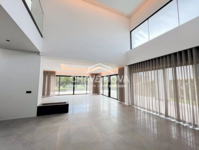 Apartamento T4 para Venda em Quarteira Foto 11