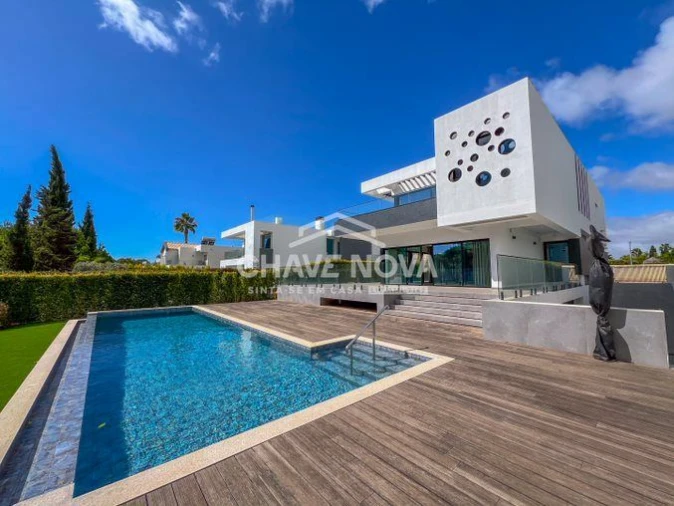 Apartamento T4 para Venda em Quarteira Foto 15