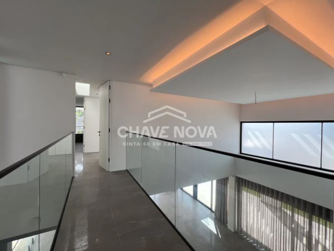 Apartamento T4 para Venda em Quarteira Foto 18