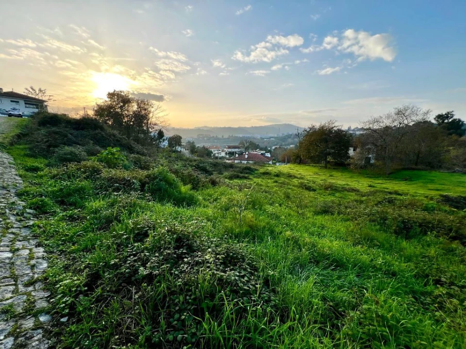 Terreno para Venda em Amarante (São Gonçalo), Madalena, Cepelos e Gatão Foto 1