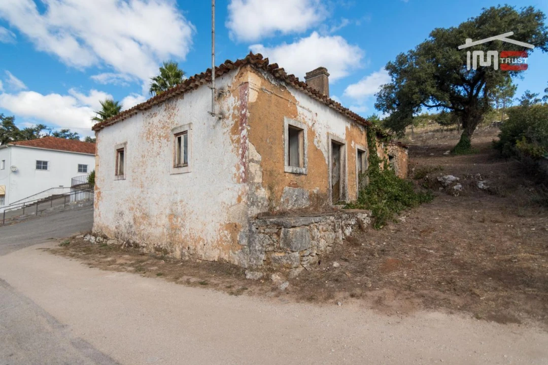 Moradia T2 para Venda em Alqueidão da Serra Foto 8