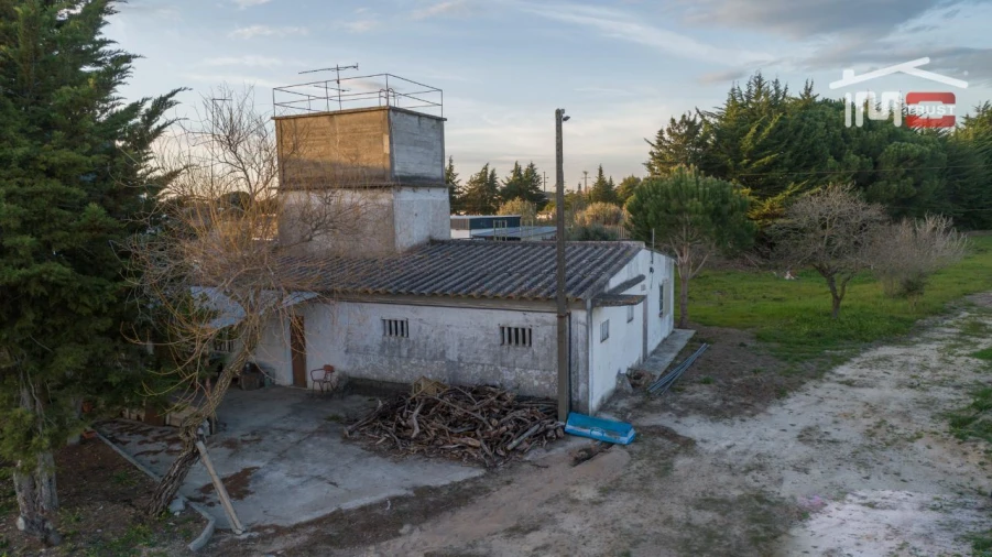 Terreno Misto para Venda em Vale de Santarem Foto 12