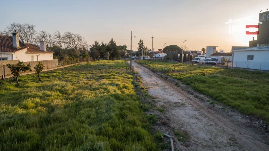 Terreno Misto para Venda em Vale de Santarem Foto 17