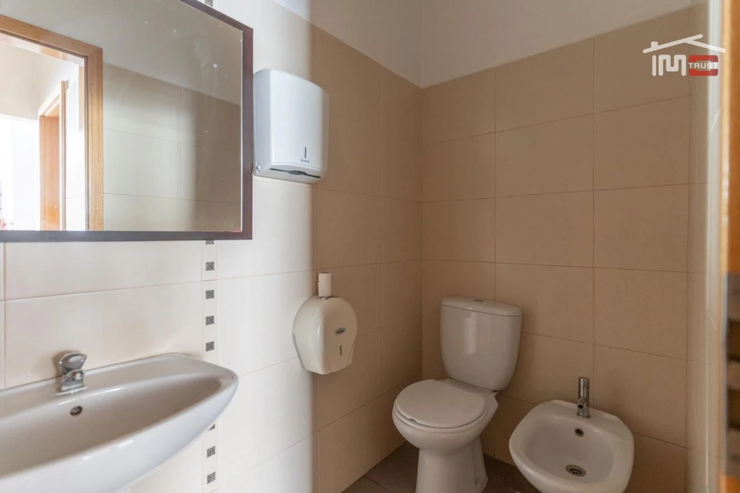 Loja para Venda em Marinha Grande Foto 13