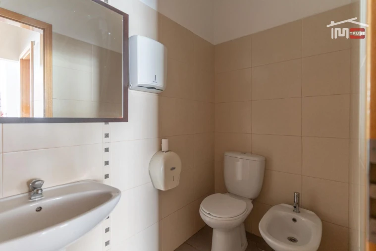 Loja para Venda em Marinha Grande Foto 13