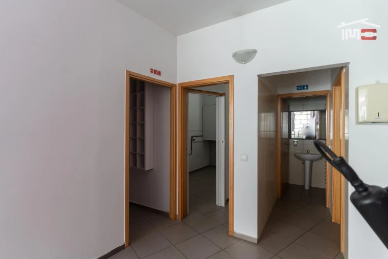 Loja para Venda em Marinha Grande Foto 16