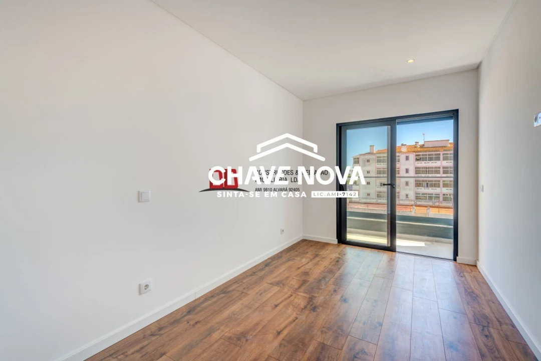 Apartamento T2 para Venda em Portimão Foto 15